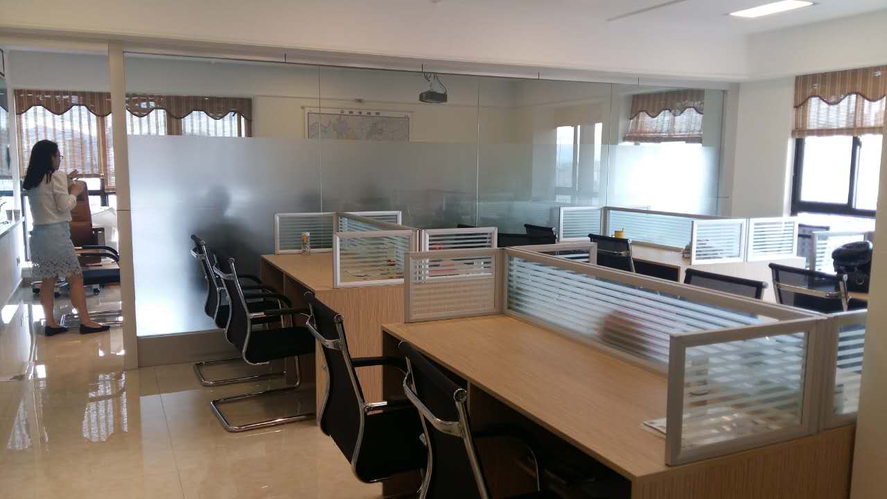 办公区域和会议室